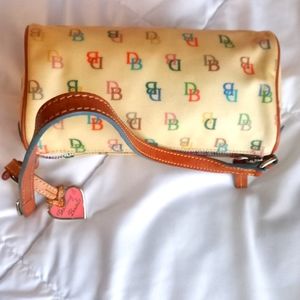 Sale❤Dooney & Bourke Bag